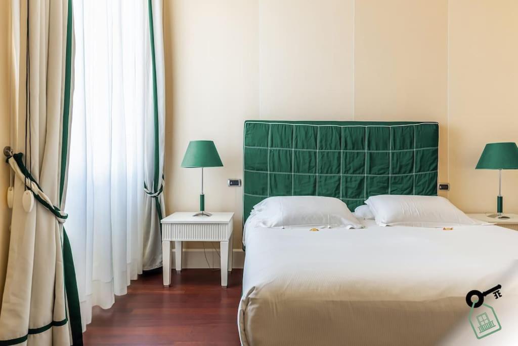 Hotel Rooms Livorno Bagian luar foto