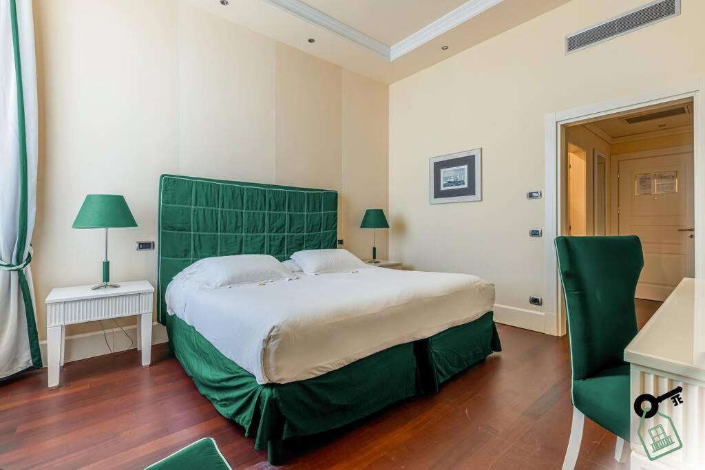 Hotel Rooms Livorno Bagian luar foto