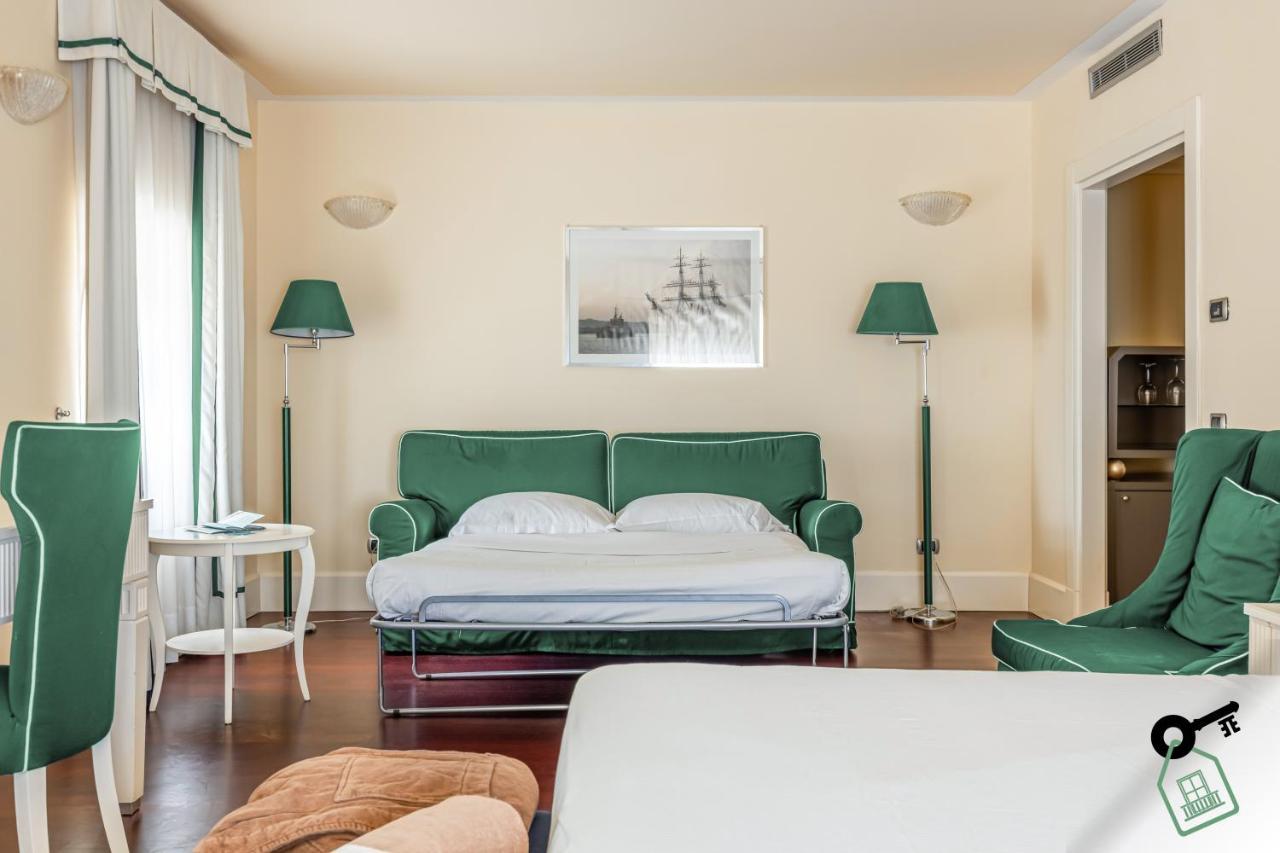 Hotel Rooms Livorno Bagian luar foto