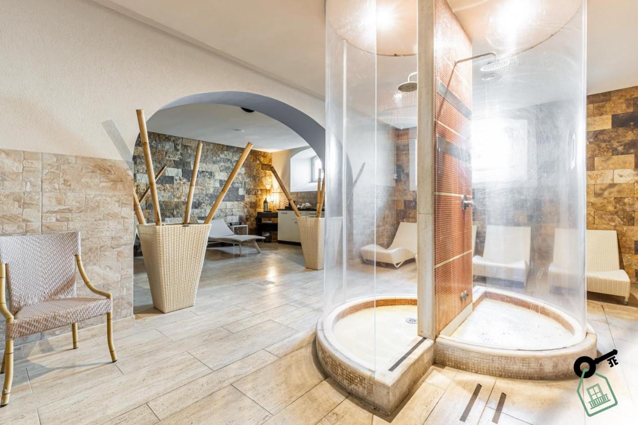 Hotel Rooms Livorno Bagian luar foto